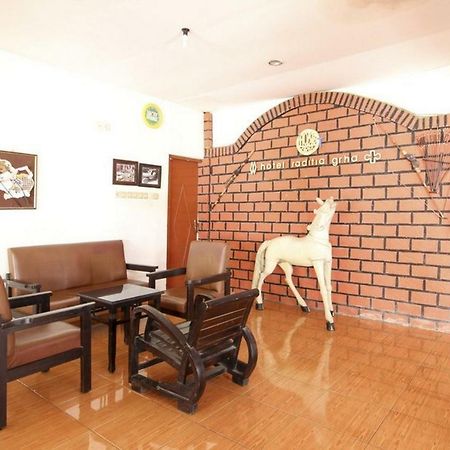 Hotel Reddoorz Syariah At Jalan Menteri Supeno Yogyakarta Exteriér fotografie