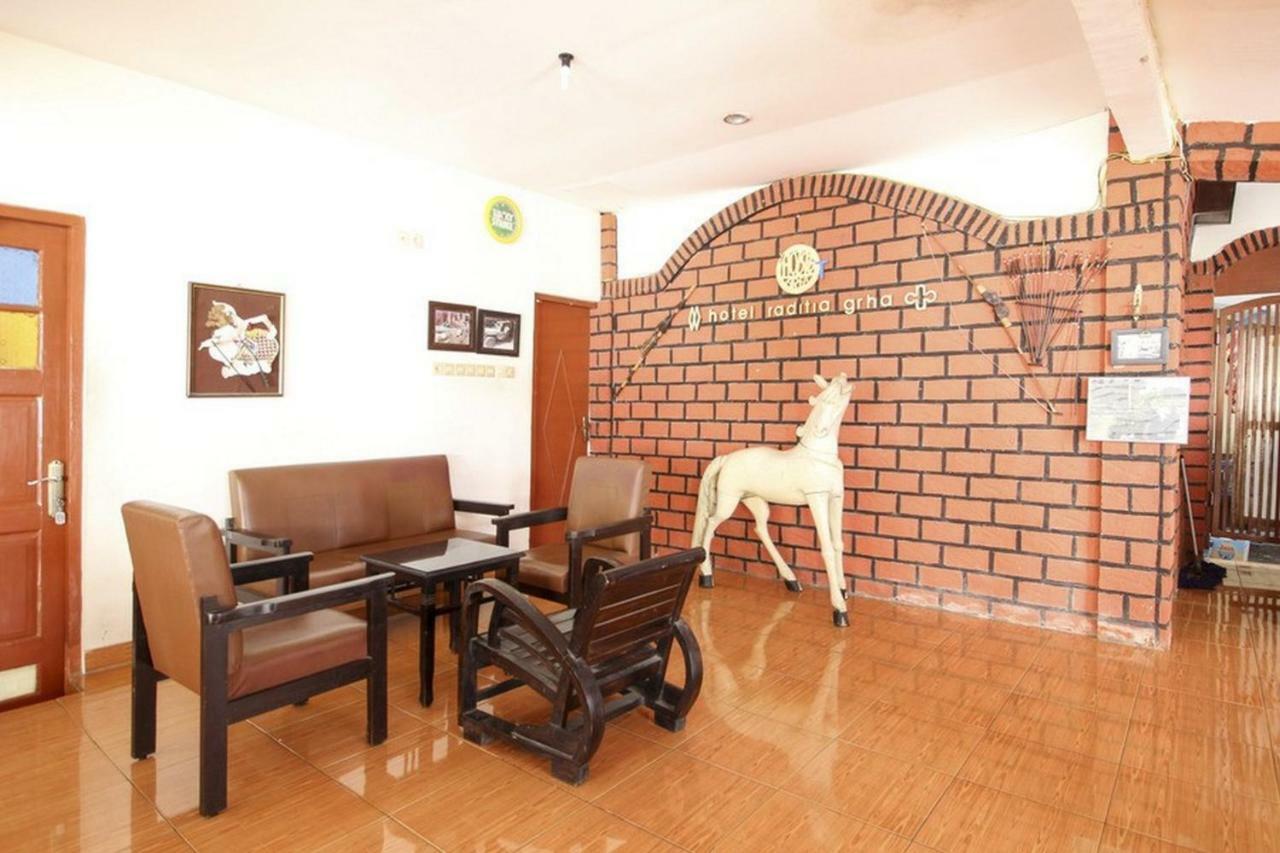 Hotel Reddoorz Syariah At Jalan Menteri Supeno Yogyakarta Exteriér fotografie